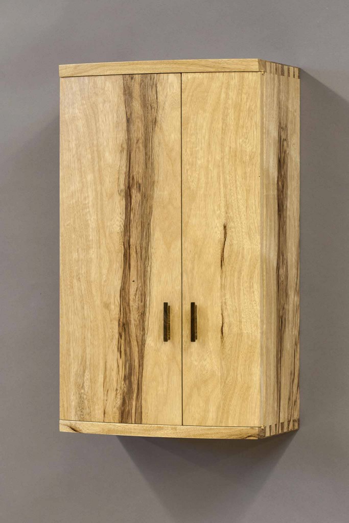 Limba wall cab