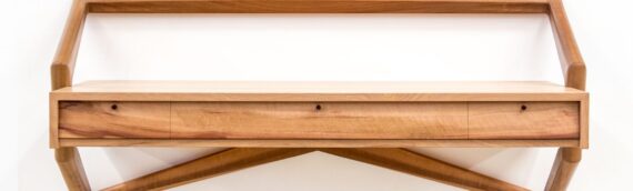 “Red Patience” wall hanging desk