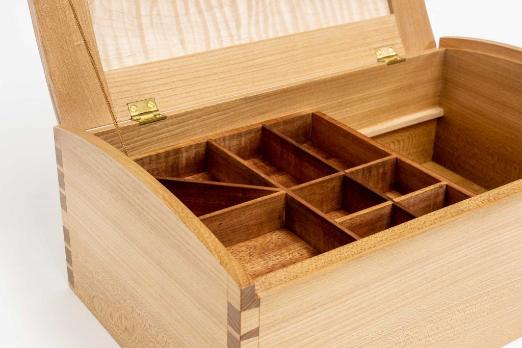 Keoni dovetail box