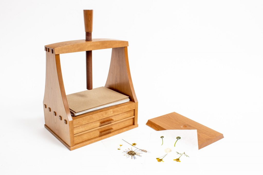 Zahrah flower press